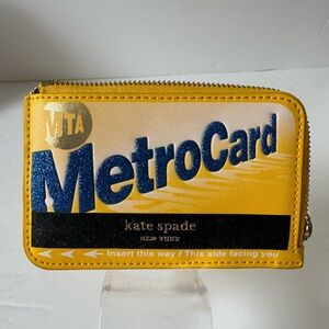 Kate Spade NYC On A Roll Zip Cardholder